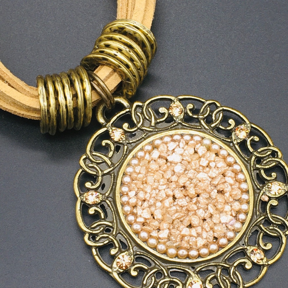 Handmade necklace - Picture 5 of 6